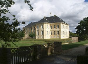 Schloss_Miel_(02)