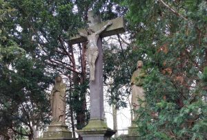 Alter Deutzer Friedhof. Kreuzigunsggruppe