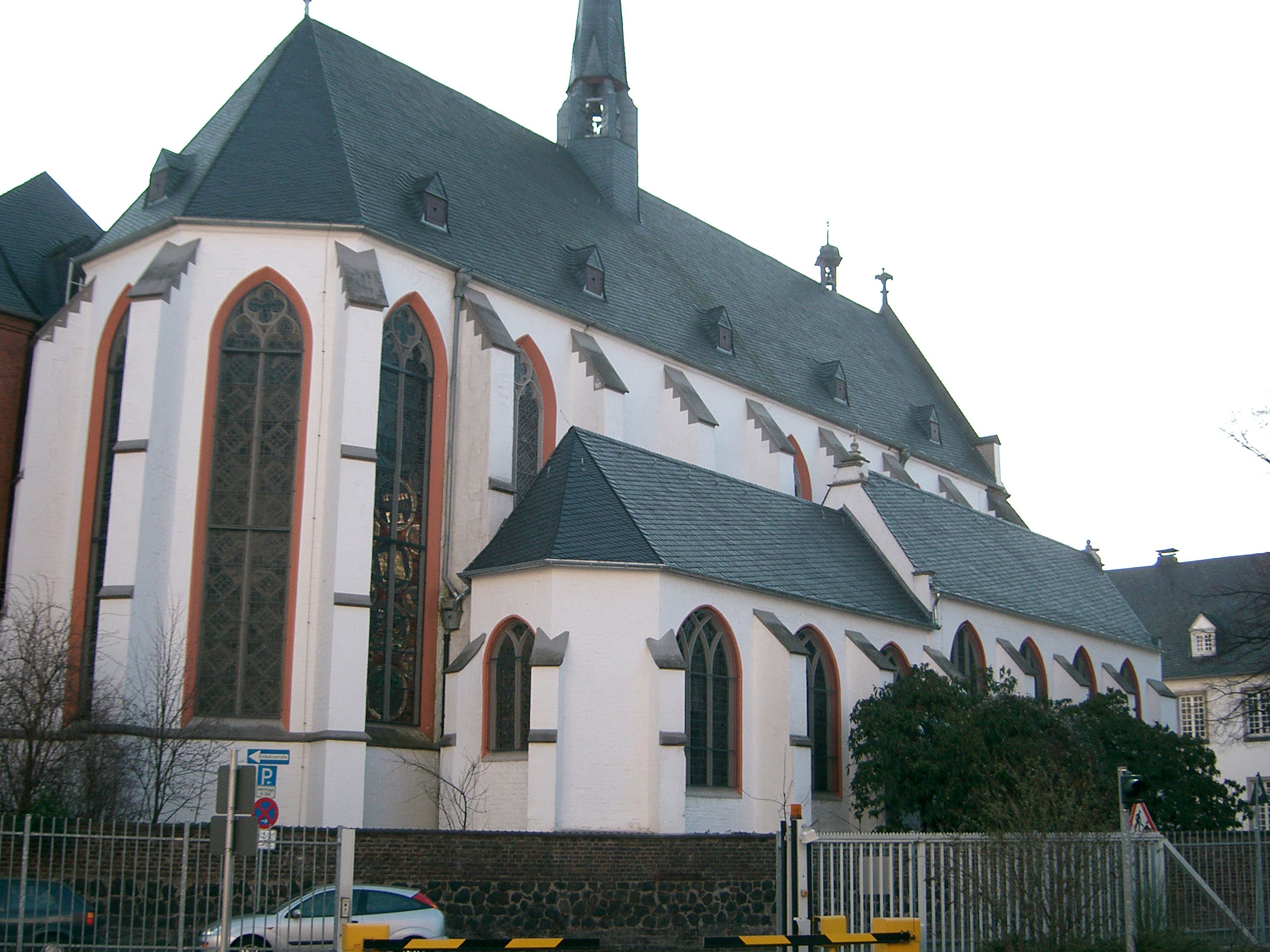 Kartäuserkirche Köln © Beckstet , CC BY-SA 3.0 <https://creativecommons.org/licenses/by-sa/3.0>, via Wikimedia Commons
